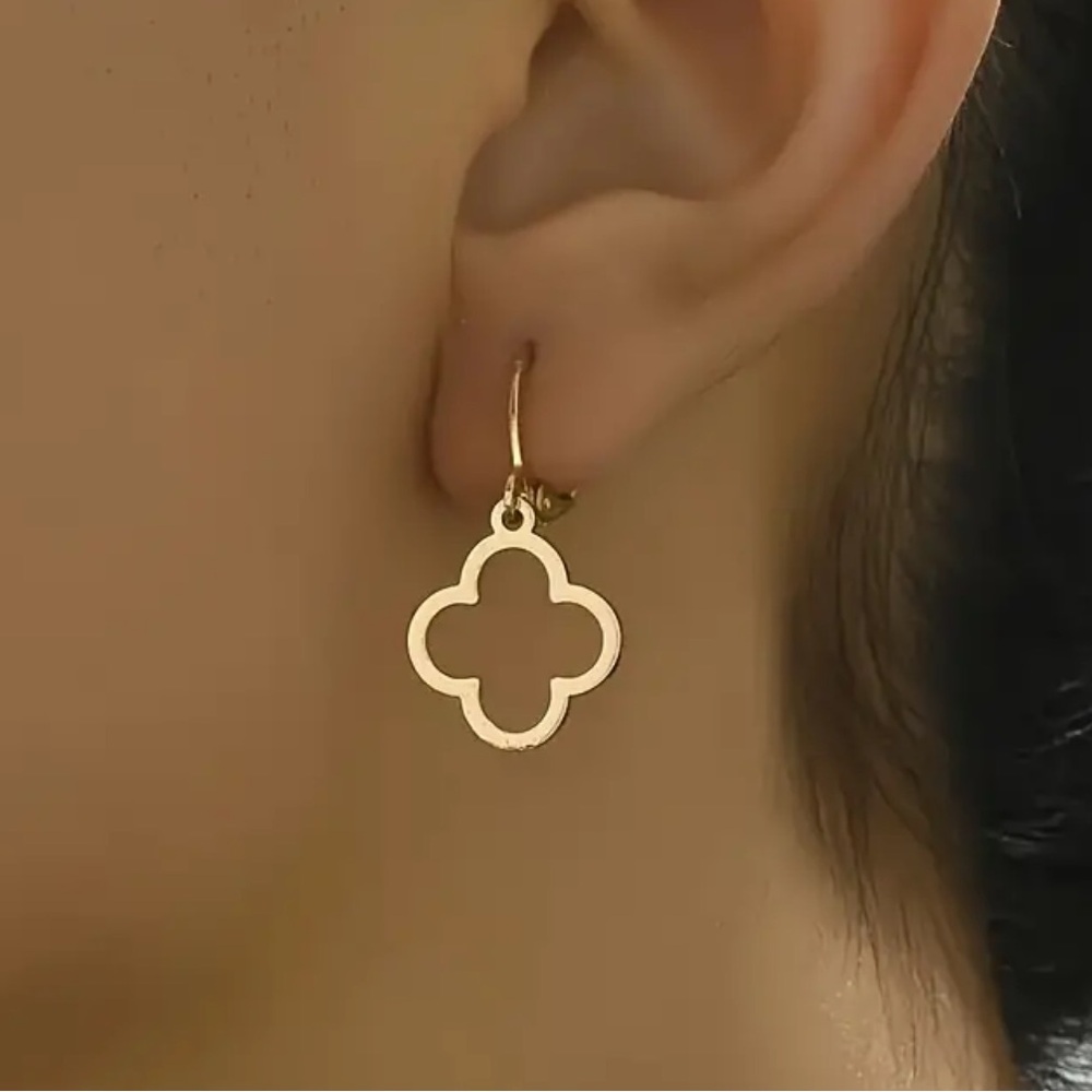 NEW Minimalistic Simple Style Elegant Everyday All Season Gold 14k Earrings